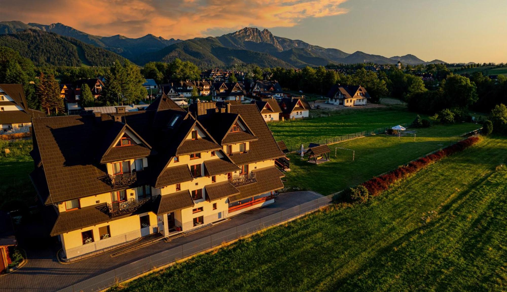 Grand Podhale Resort&Spa Zakopane - Jacuzzi Z Mozliwoscia Rezerwacji Na Wylacznosc - Widok Na Tatry — Fotók 3