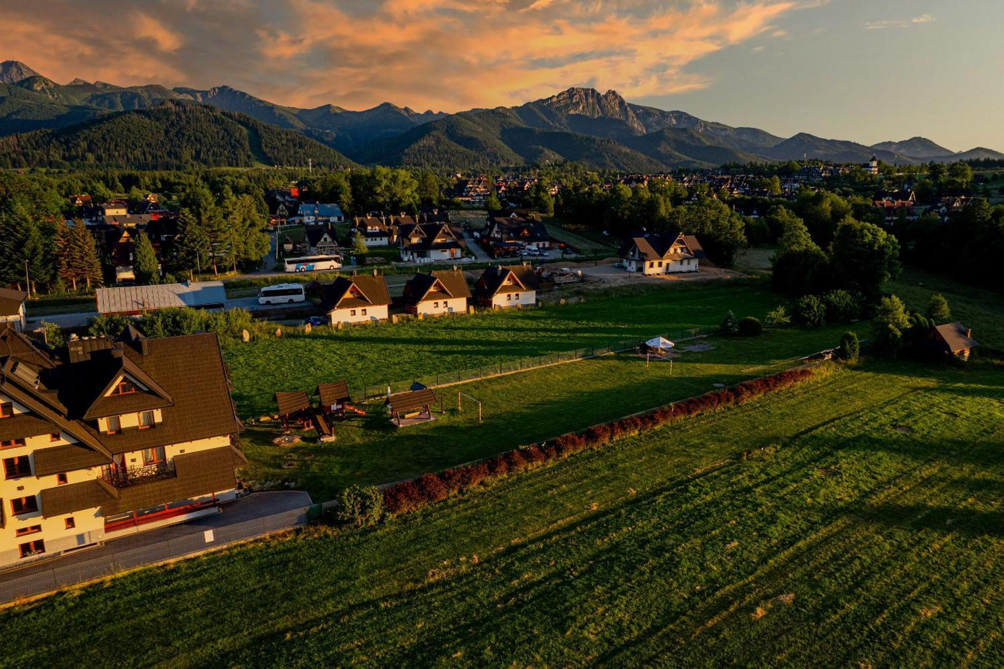 Grand Podhale Resort&Spa Zakopane - Jacuzzi Z Mozliwoscia Rezerwacji Na Wylacznosc - Widok Na Tatry — Fotók 1